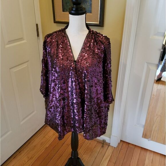 GLAM BLACK CHERRY SEQUIN CAPE - Picture 1 of 6
